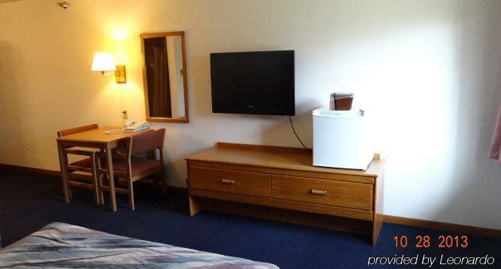 Amerivu Inn Warroad Bagian luar foto