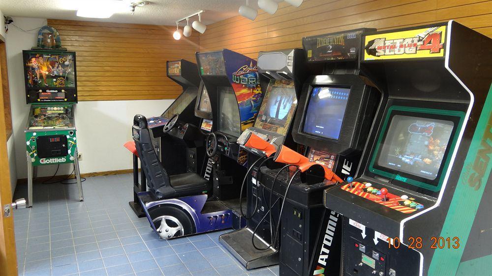 Amerivu Inn Warroad Bagian luar foto